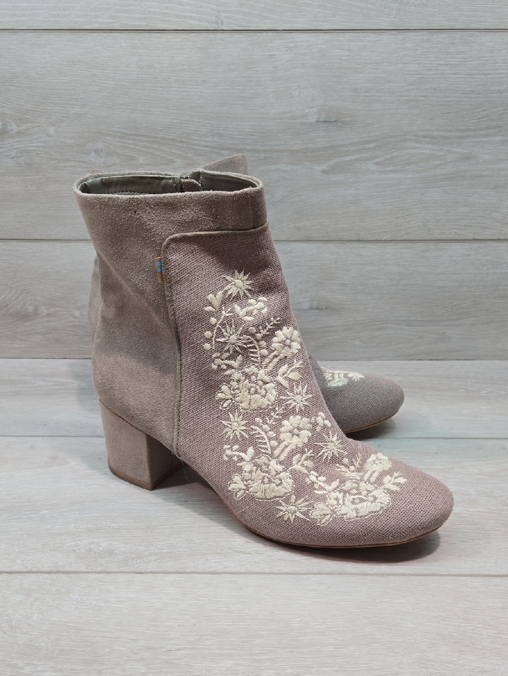 Toms WomenEmbroidered Flower Suede & Fabric Ankle Boots Shoes Sz 11